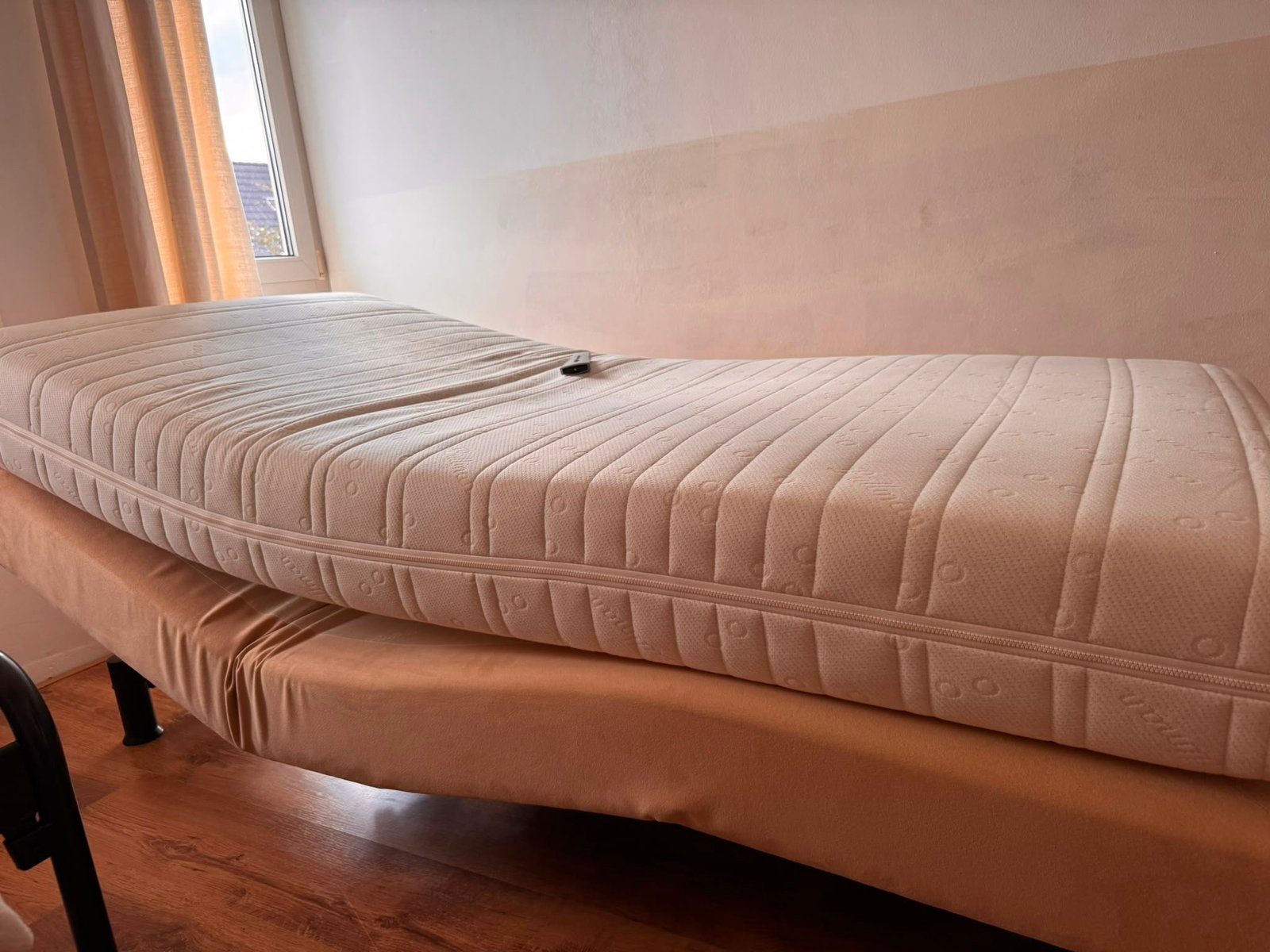 Elektrische Pullman boxspring 100 x 200 cm + matras. ZGAN!, Ophalen, 100 cm, Eenpersoons, Zo goed als nieuw