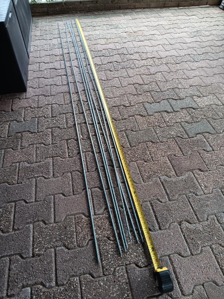 7 x 3.00mtr draadeind 8mm + 1 x 2.70mtr draadeind 8mm, Doe-het-zelf en Verbouw, IJzerwaren en Bevestigingsmiddelen, Ophalen, Zo goed als nieuw