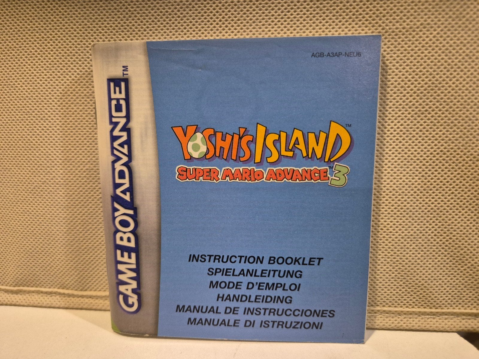 Boekje van Super Mario World 2 Yoshi's Island AGB A3AP NEU6, Spelcomputers en Games, Games | Nintendo Game Boy, Avontuur en Actie