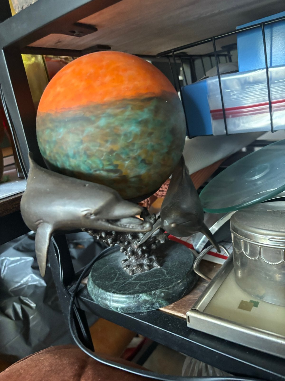 Bronzen Shelton lamp met dolfijnen en bol, Ophalen