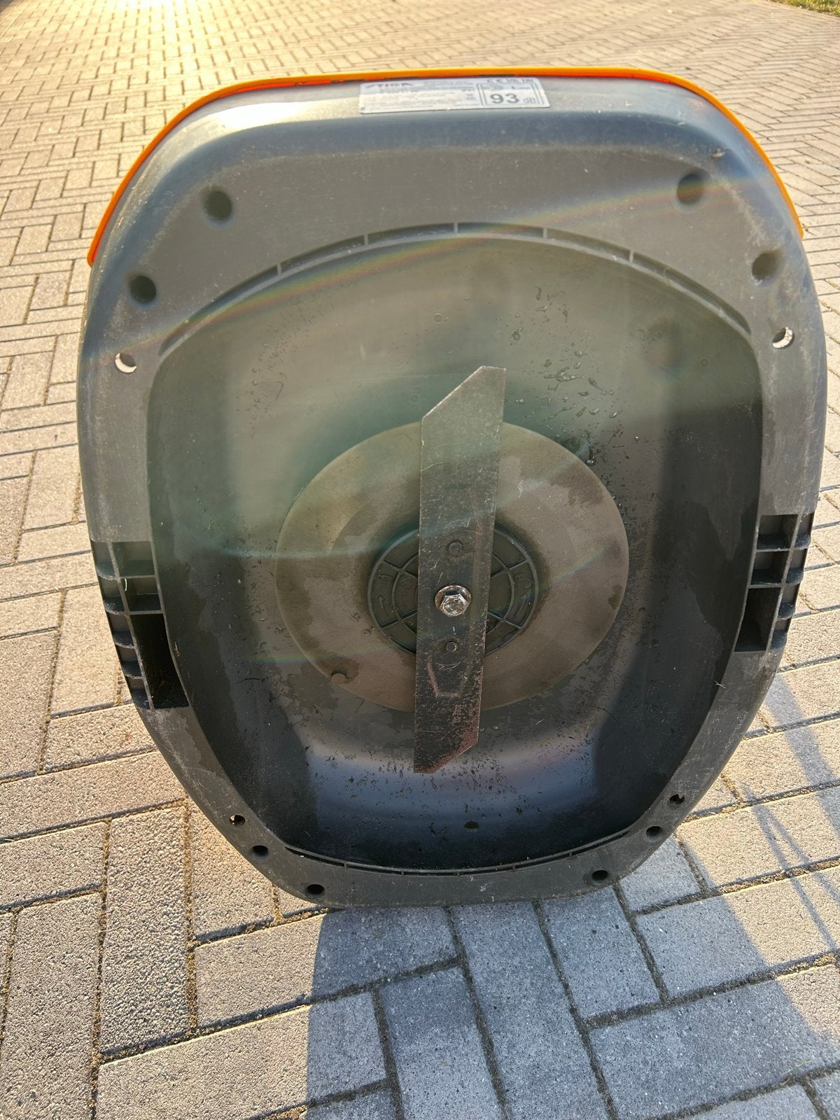 Stiga Aero 132e Zweefmaaier - Zo goed als nieuw, Ophalen, Accu-grasmaaier, Zo goed als nieuw, 30 t/m 39 cm