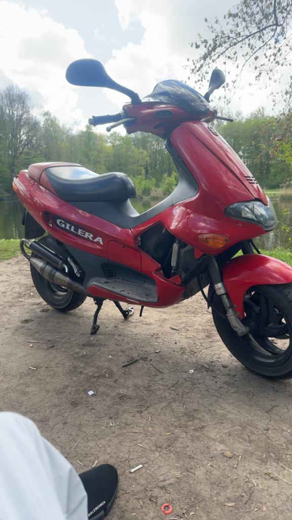 gilera runner warmloper tekoop/teruil, Fietsen en Brommers, Ophalen of Verzenden, Zo goed als nieuw, Tweetakt, Overige modellen