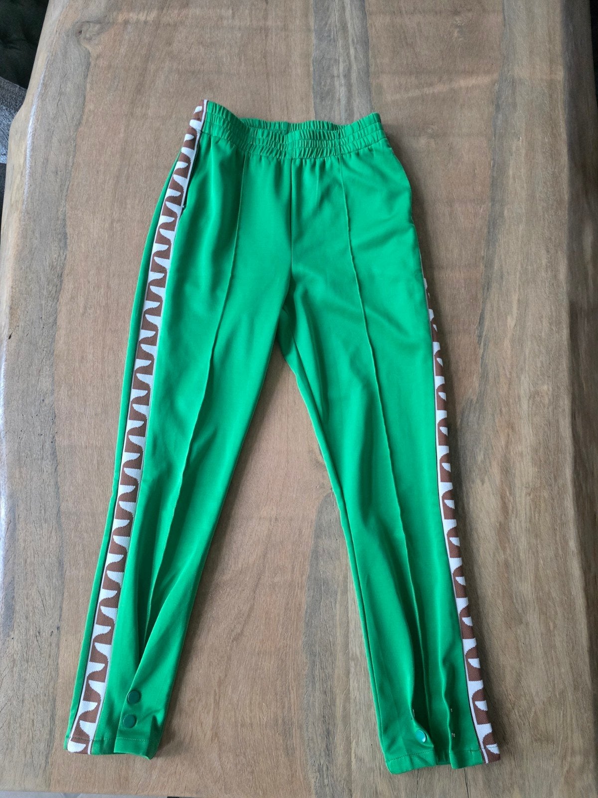 Eksept groene broek met zijstrepen en drukknopen - Maat S, Ophalen of Verzenden, Zo goed als nieuw, Eksept, Maat 36 (S)