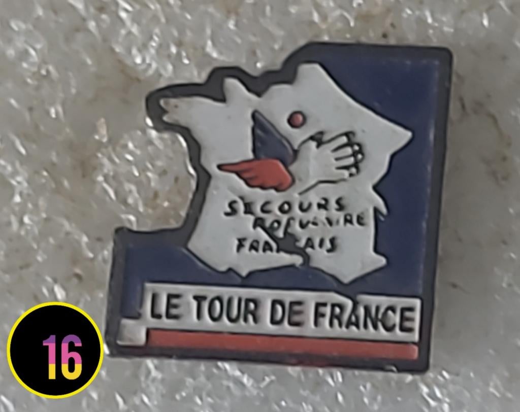 Vintage Tour de France Pin - Secours Routier Français, Verzenden, Gebruikt, Sport, Speldje of Pin