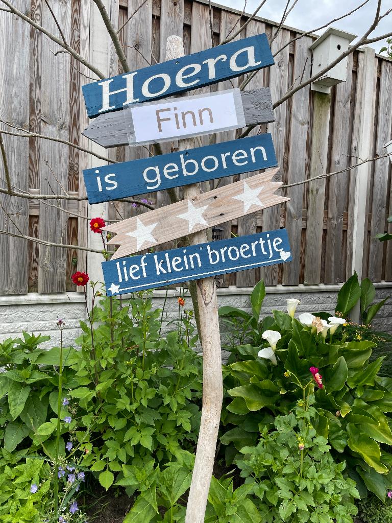 GEBOORTEBORD WEGWIJZER broertje huren huur baby jongen, Ophalen, Zo goed als nieuw, Geboortebord