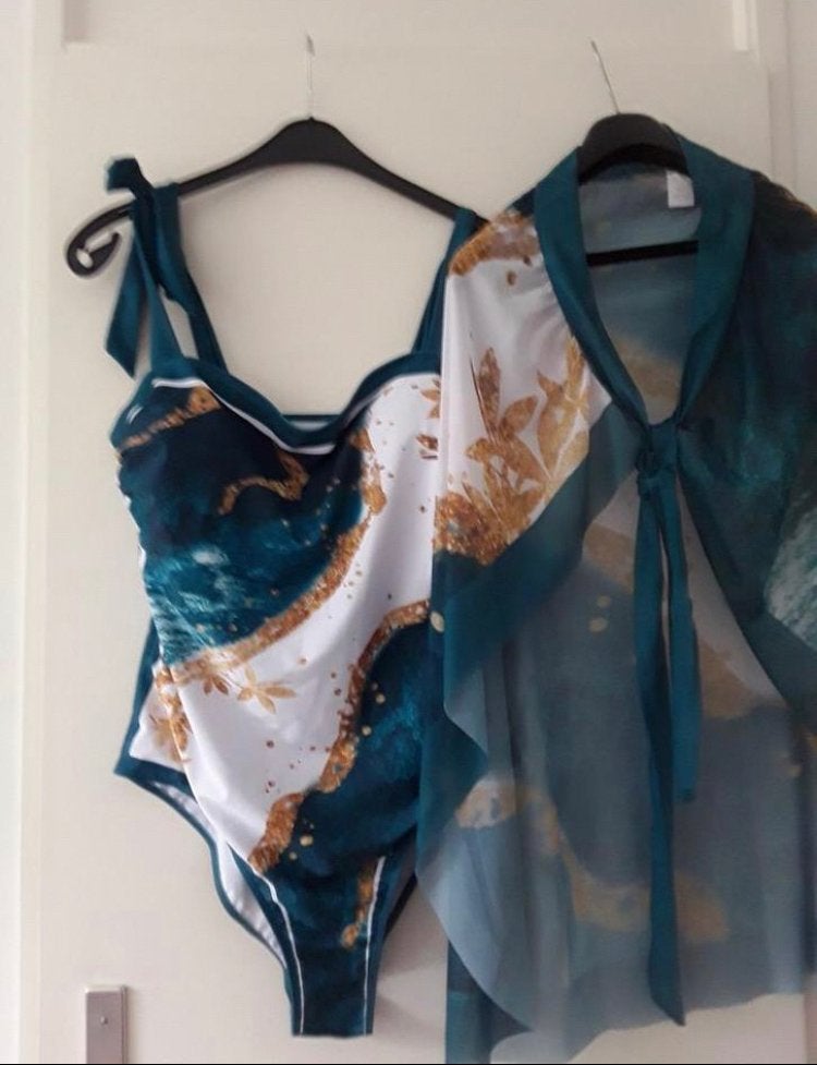 Nieuw badpak blauw wit goud kleurig en omslagdoek Maat 2x XL, Kleding | Dames, Ophalen of Verzenden, Nieuw, Meerkleurig, Badpak