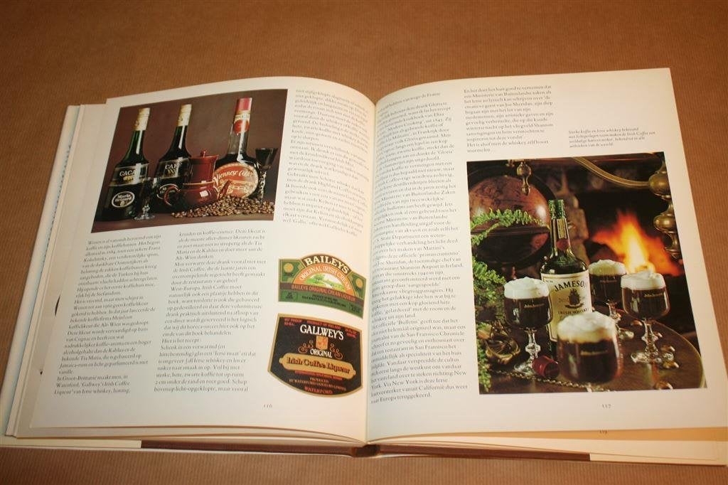 Het complete drankenboek - Cyril Ray & Wina Born, Ophalen of Verzenden, Gelezen