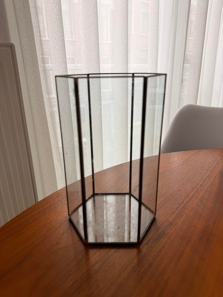 Glazen windlicht met koperen randen, Overige materialen, Gebruikt, Zwart, Ophalen of Verzenden