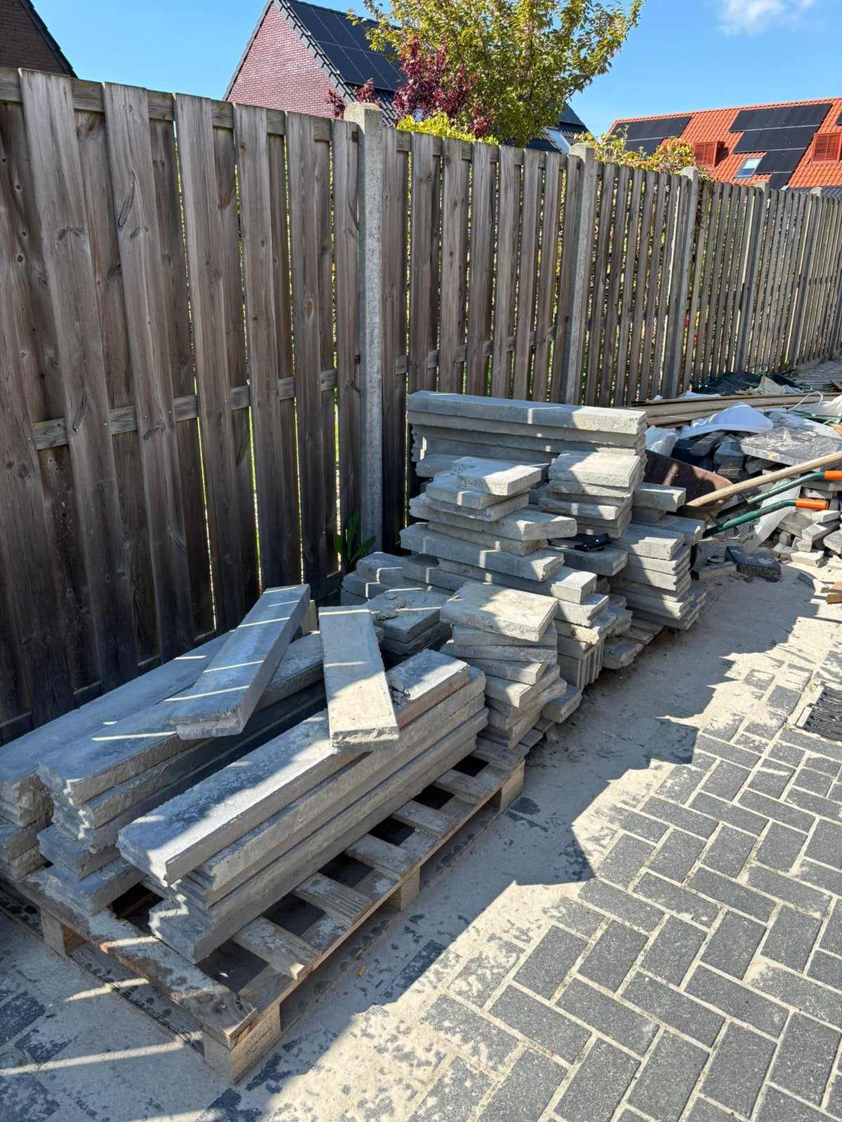 Stoepbanden gratis af te halen!, Ophalen, Zo goed als nieuw, Beton, Terrastegels