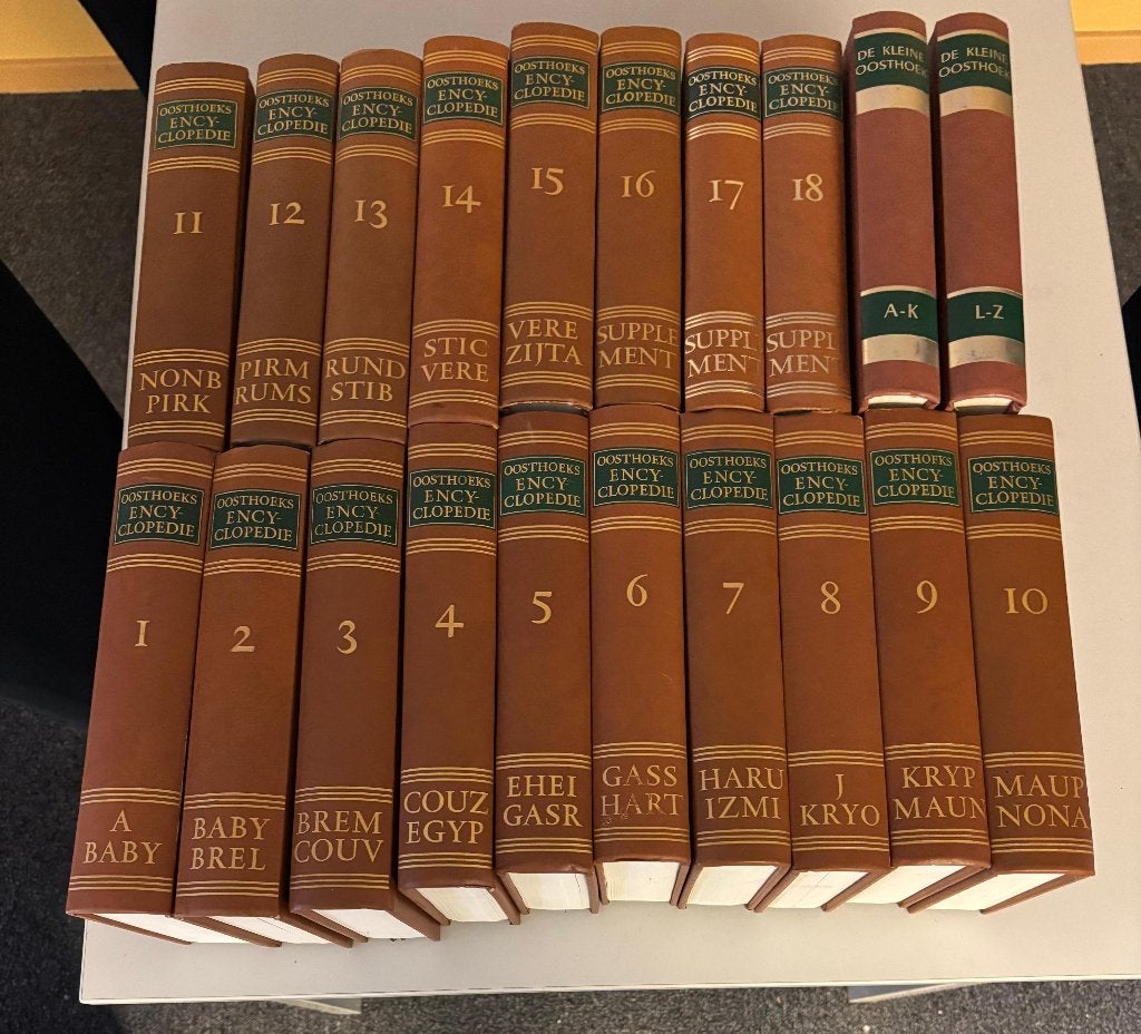 Encyclopedie Oosthoeks 20 boeken, Ophalen, Zo goed als nieuw, Algemeen, Complete serie