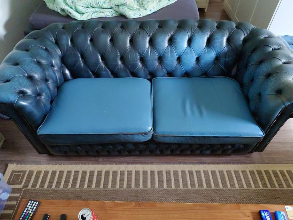 Blauwe Chesterfield bank - 2-zits, Ophalen, Gebruikt, 150 tot 200 cm, Chesterfield
