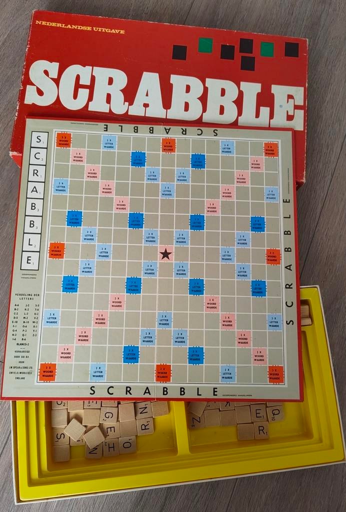 Scrabble bordspel Nederlandse uitgave, Ophalen of Verzenden