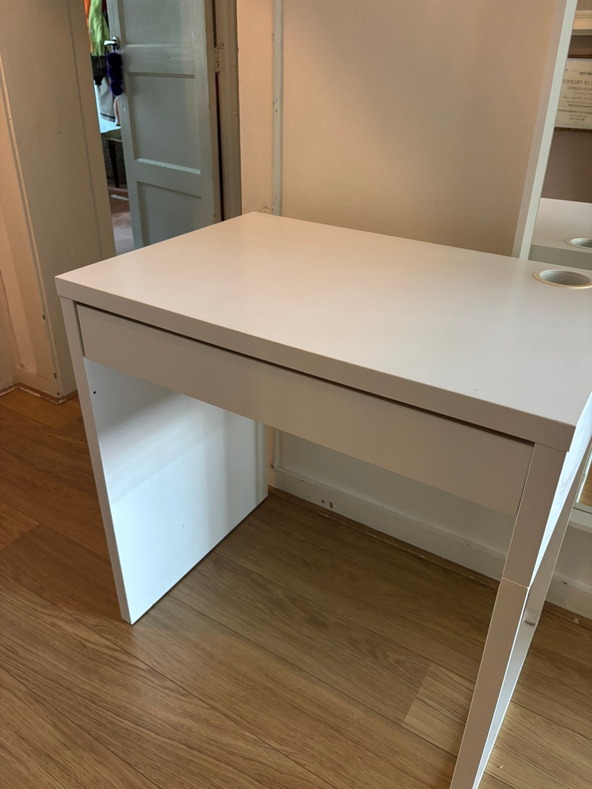Ikea bureau, Huis en Inrichting, Bureaus, Ophalen, Gebruikt, Schoolbureau, IKEA