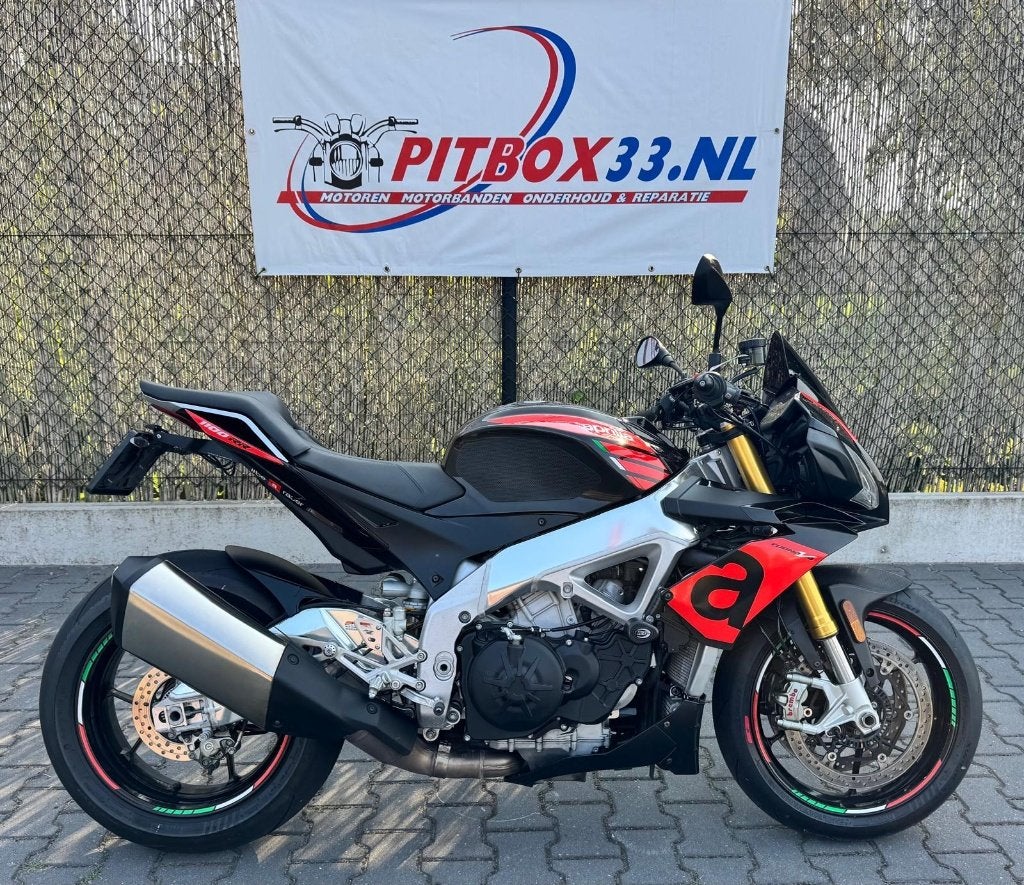 Prachtige Aprilia tuono v4 1100 RR incl nw banden en gr brt, Motoren, Traction Control, Occasion, Motorrijbewijs A, Bedrijf