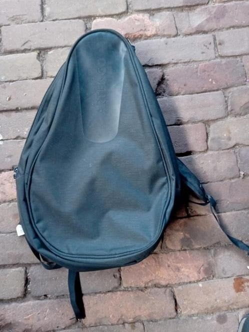 1 zwarte artengo tennisracket tas tennis racket, Sport en Fitness, Tennis, Ophalen of Verzenden, Zo goed als nieuw, Tas, Overige merken