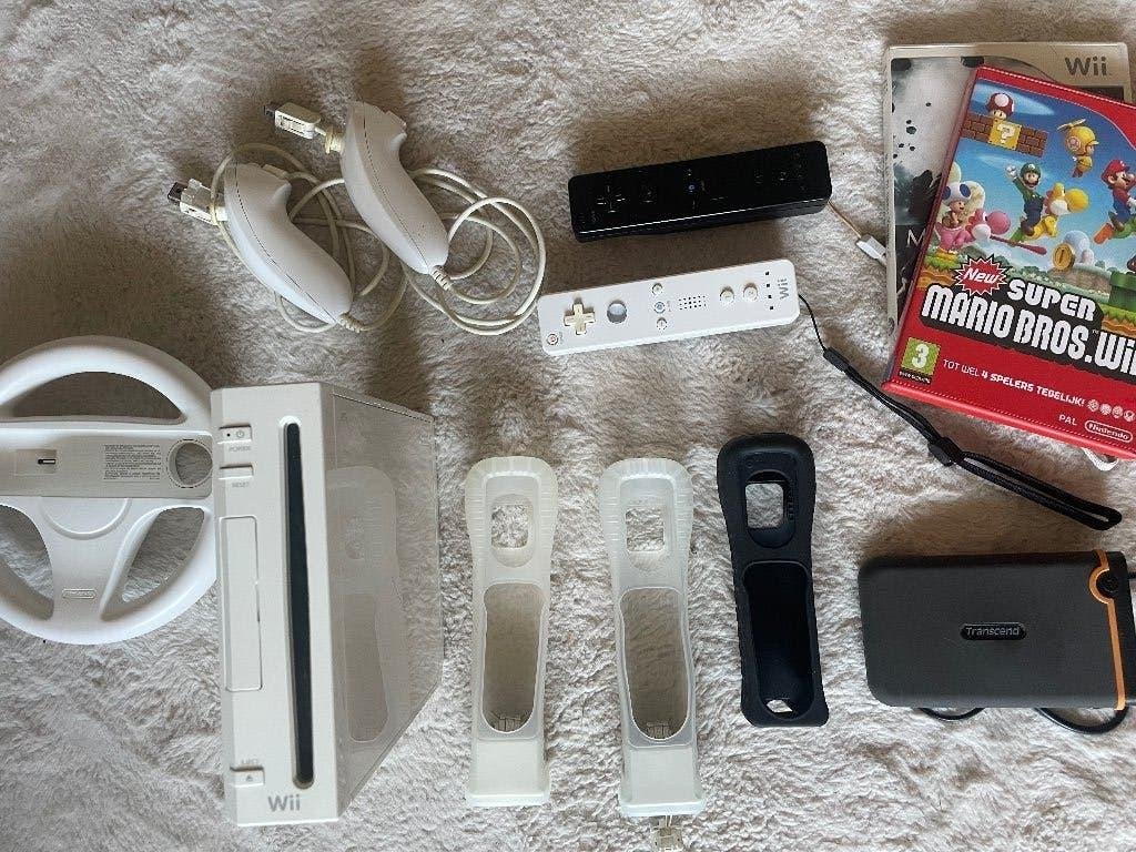 Nintendo Wii — compleet pakket, Spelcomputers en Games, Ophalen, Gebruikt, Met 2 controllers, Met games