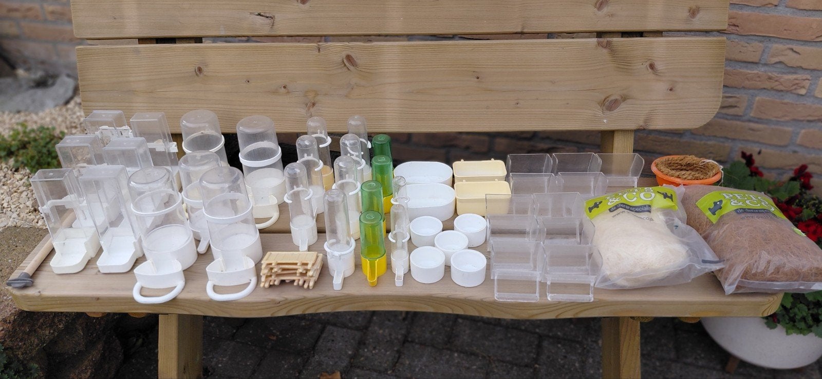 VOGEL VOERBAKJES/DRINKFLESJES/NESTMATERIAAL ENZ ENZ, Ophalen, Nieuw, Hout, Vogelkooi
