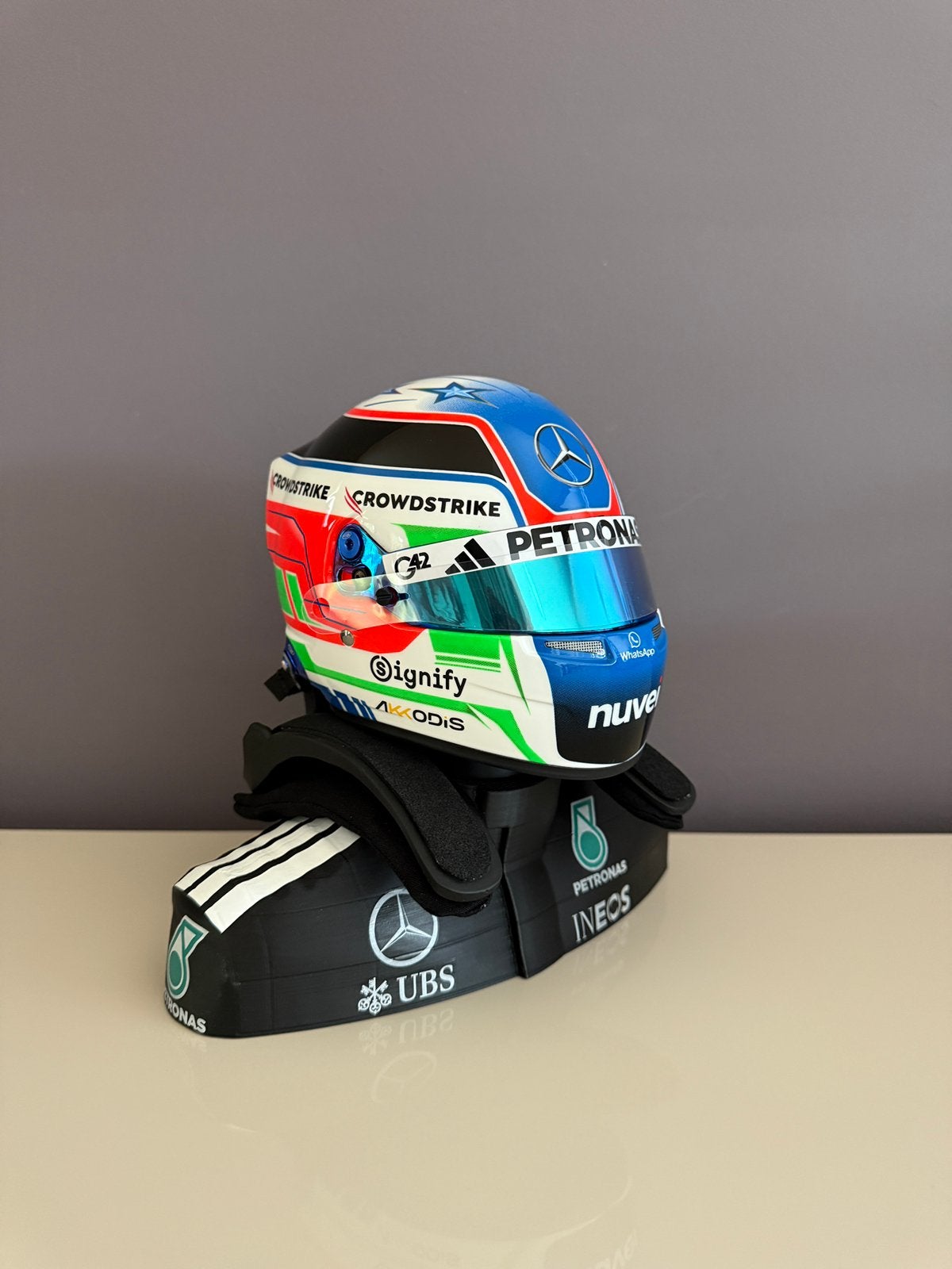 Kimi Antonelli 2025 1:2 Set Helm / Buste / Hans Mercedes F1, Ophalen of Verzenden, Nieuw, Formule 1