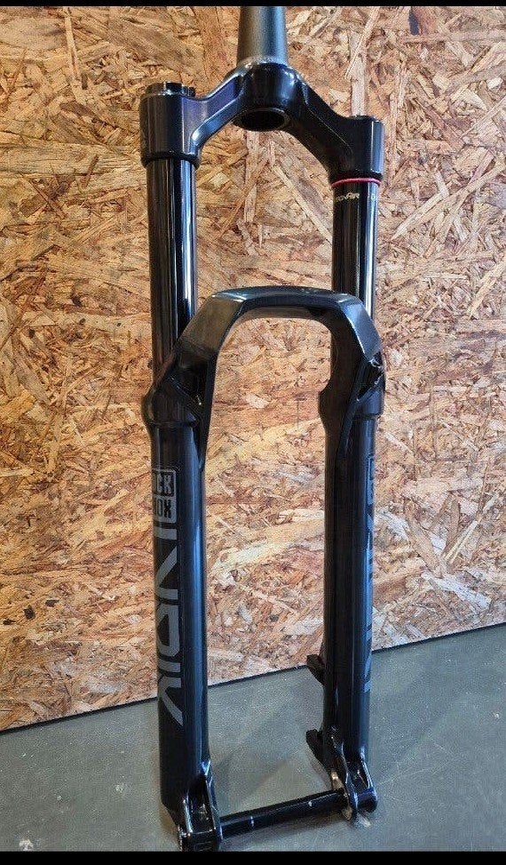 RockShox Lyrik 160mm voorvork - Zo goed als nieuw, Elektrische fiets, Ophalen of Verzenden, Zo goed als nieuw, RockShox