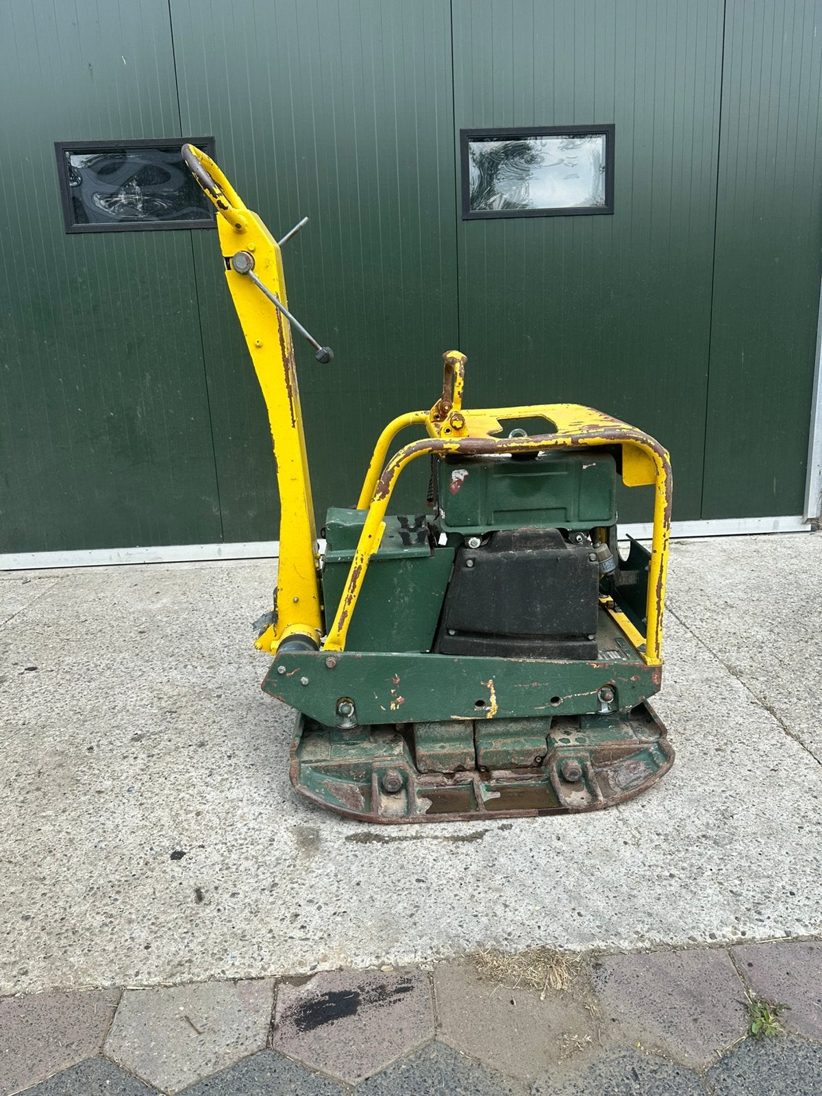 Bomag trilplaat 5 ton, Ophalen