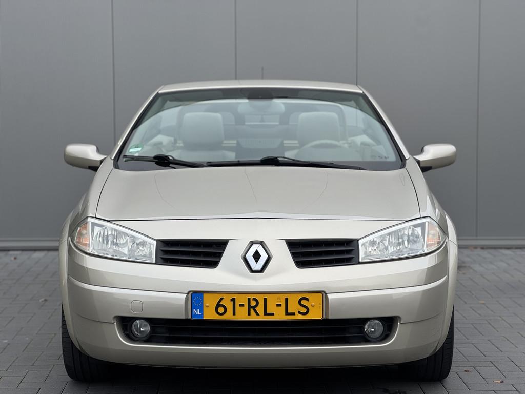 Renault Mégane Coupé-Cabriolet 2.0-16V Privilège Luxe | L, Voorwielaandrijving, 1998 cc, 135 pk, Gebruikt