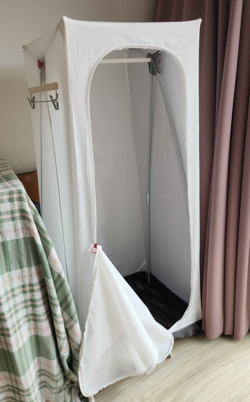 IKEA VUKU Kledingkast, wit, 74x51x149 cm, Ophalen, Kunststof, Modern, functioneel, 100 tot 150 cm