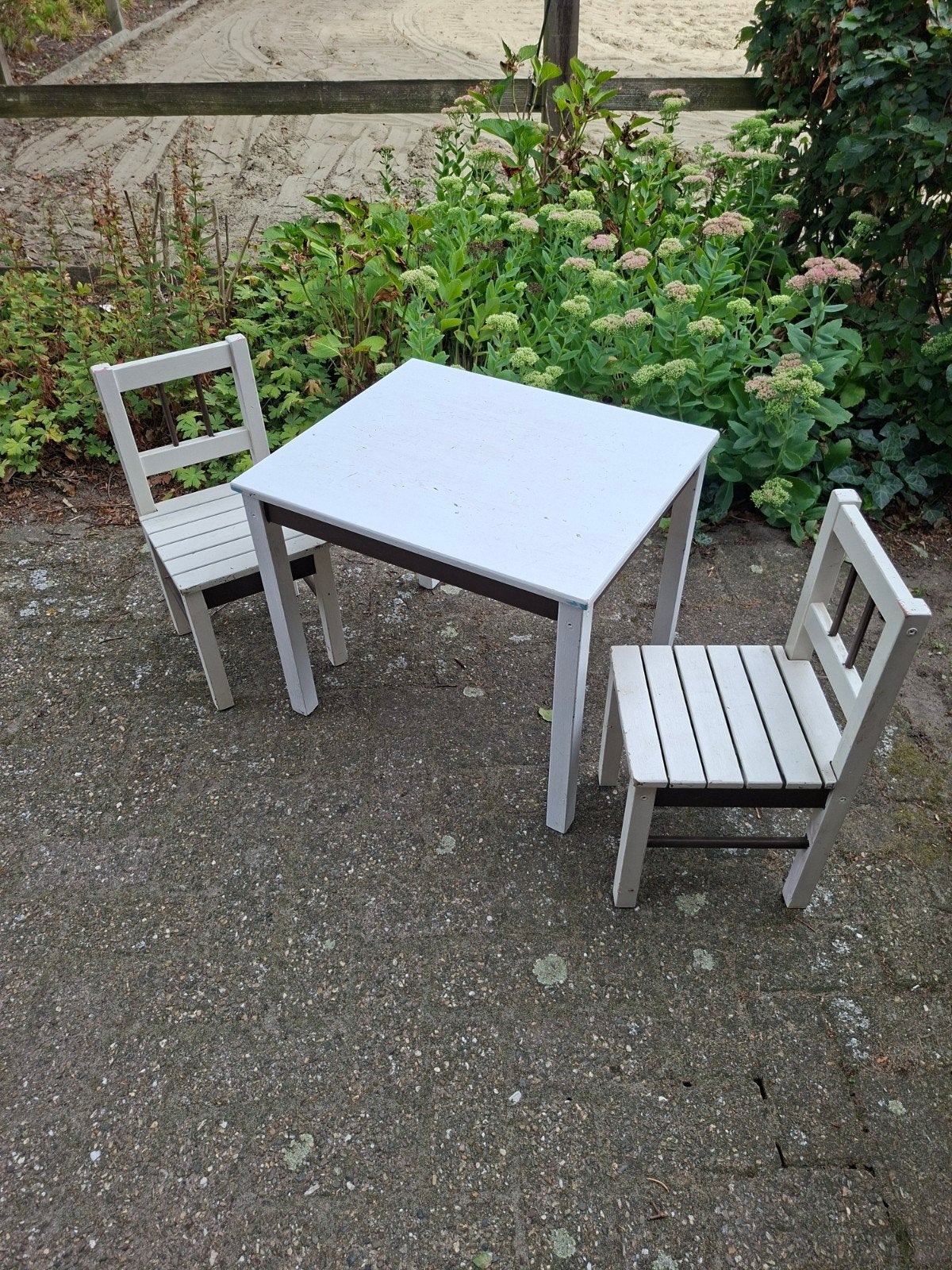 Kinder tafeltje met 2 stoeltjes, Kinderen en Baby's, Kinderkamer | Tafels en Stoelen, Ophalen, Gebruikt, Tafel(s) en Stoel(en)