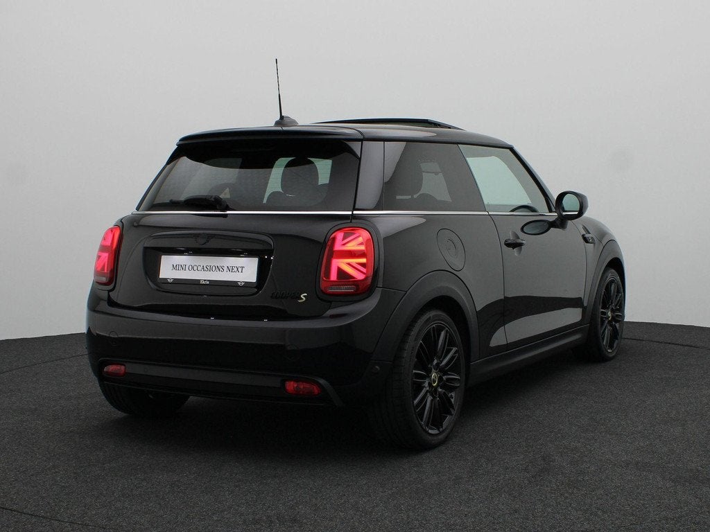 MINI Electric Business Edition Comfort Plus Pakket + Glazen, Auto's, Mini, 4 stoelen, Origineel Nederlands, 184 pk, Parkeersensor