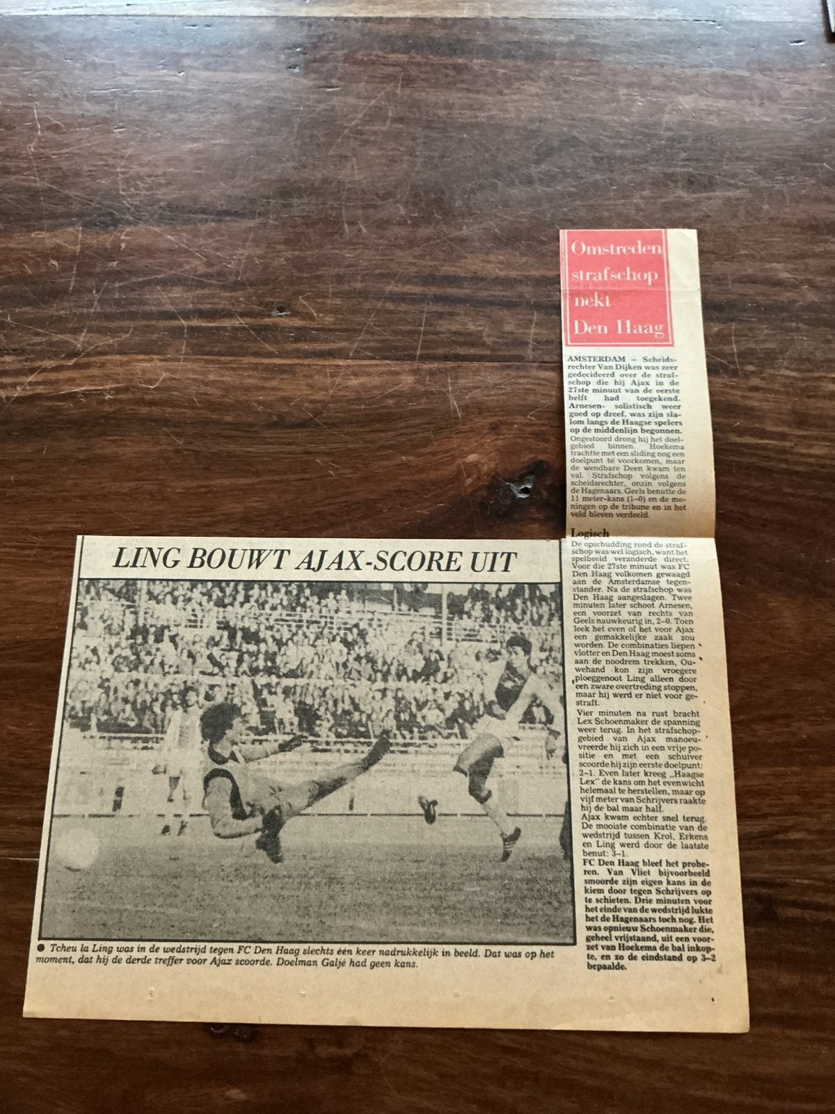Voetbal krantenartikel Ajax FC Den Haag november 1977, Ophalen of Verzenden, Knipsel(s)