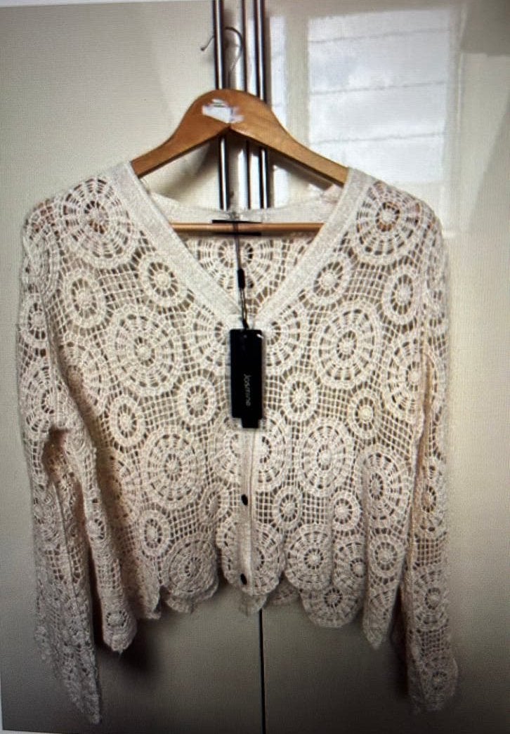 Nieuw gehaakt vestje S/M merk Jasmine met kaartje, Ophalen of Verzenden, Nieuw, Maat 38/40 (M), Beige