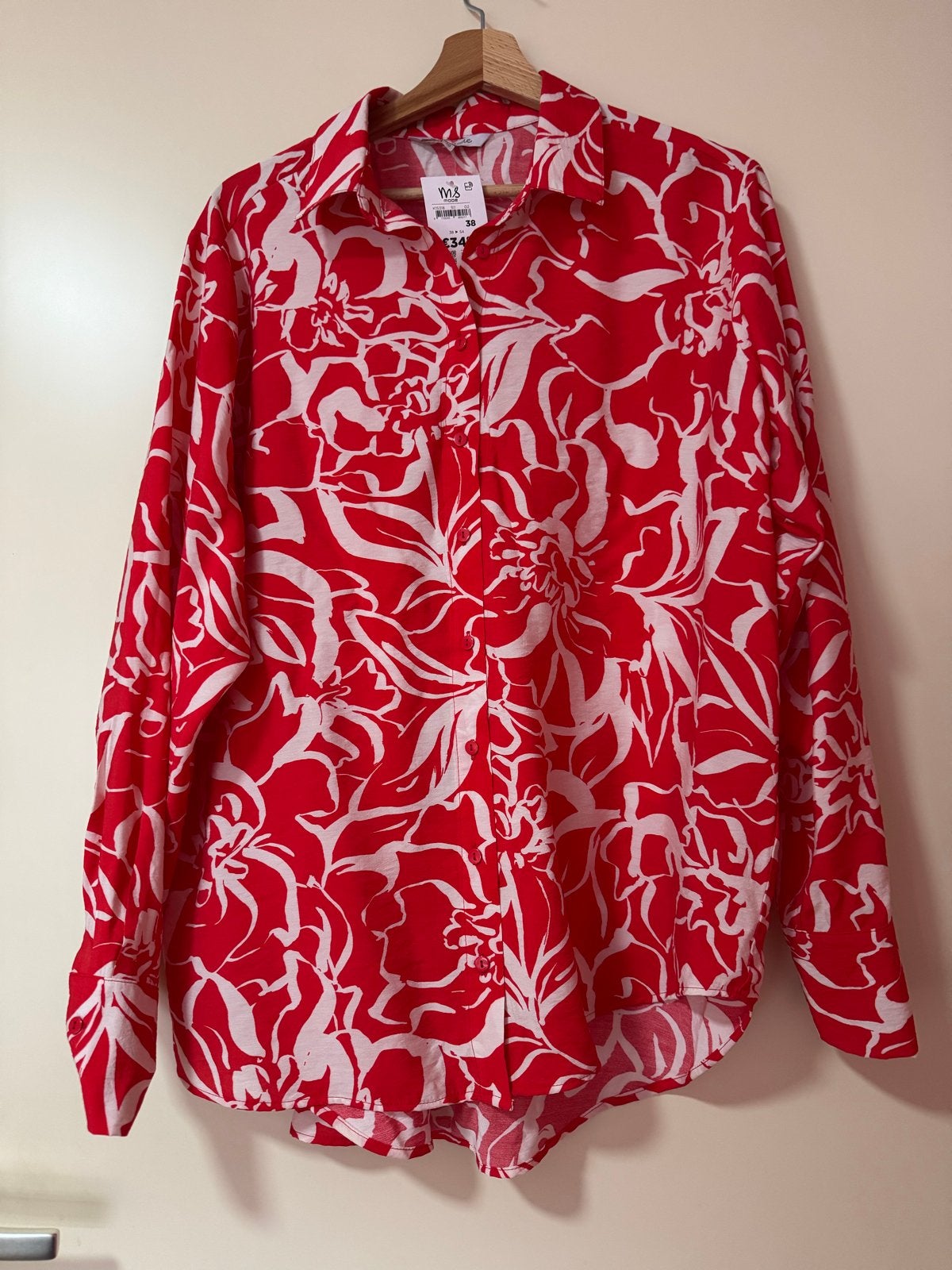 M&S Rode Blouse met Witte Bloemenprint, Ophalen of Verzenden, Nieuw, Maat 38/40 (M), Rood