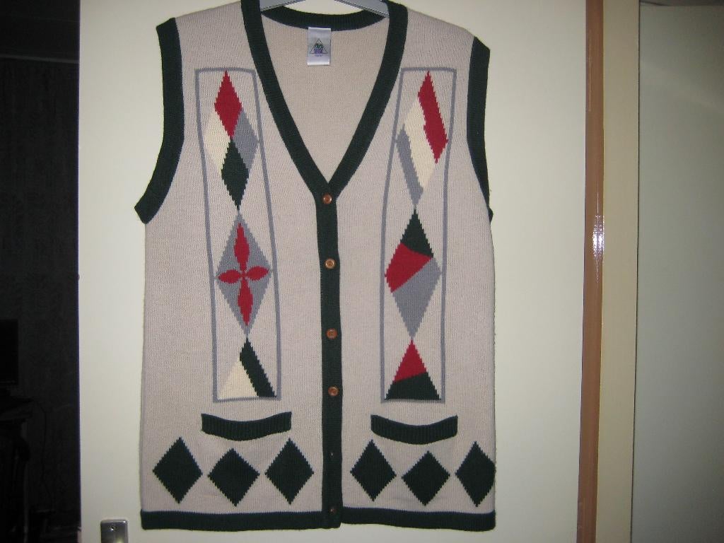 Gebreide damesvest, 40/42, Ophalen of Verzenden, Zo goed als nieuw, Maat 38/40 (M)