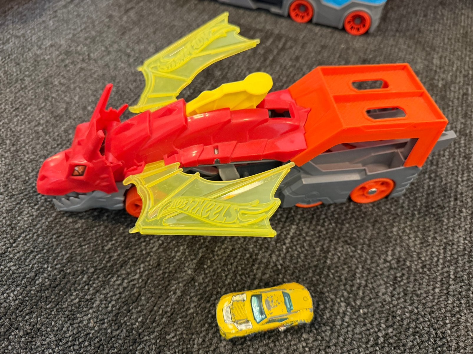 Hot Wheels City - Draken Transporter + Launcher, Ophalen of Verzenden, Zo goed als nieuw
