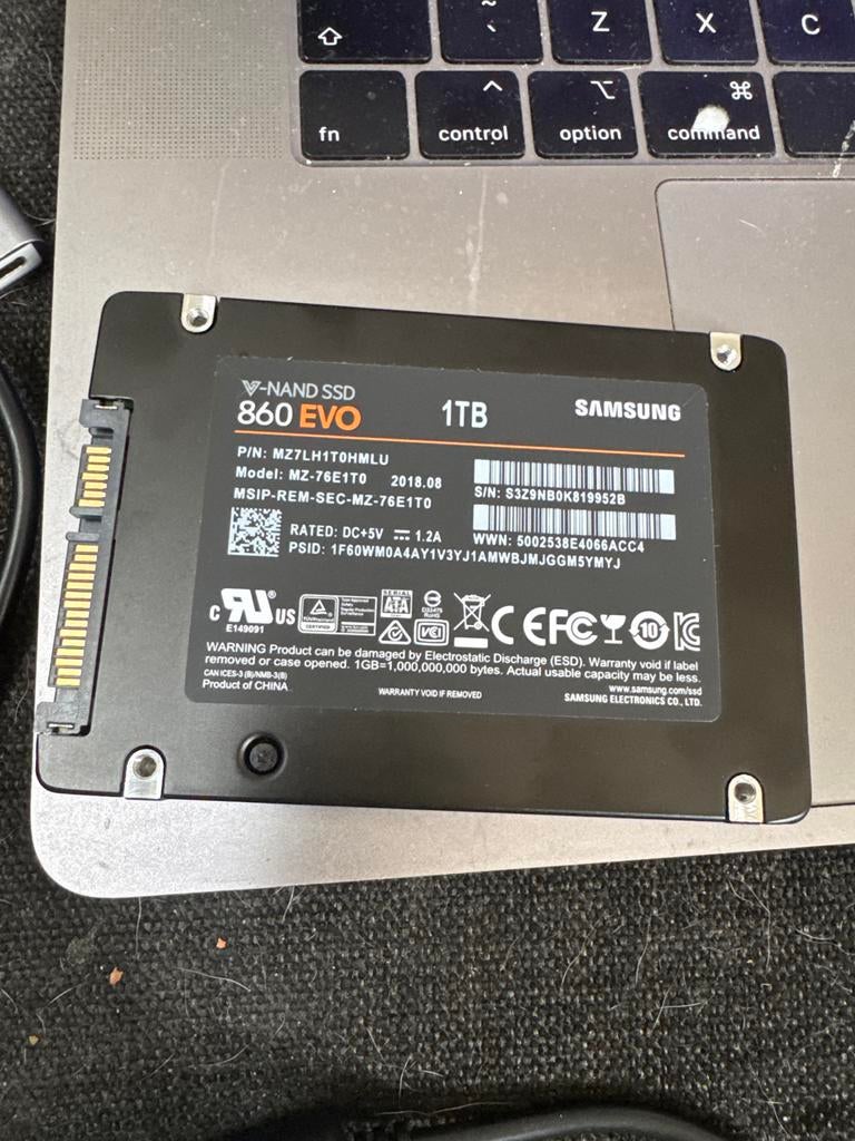 Samsung 860 EVO 1TB V-NAND SSD - Interne Solid State Drive, Computers en Software, Harde schijven, Gebruikt, Server, Intern, SSD