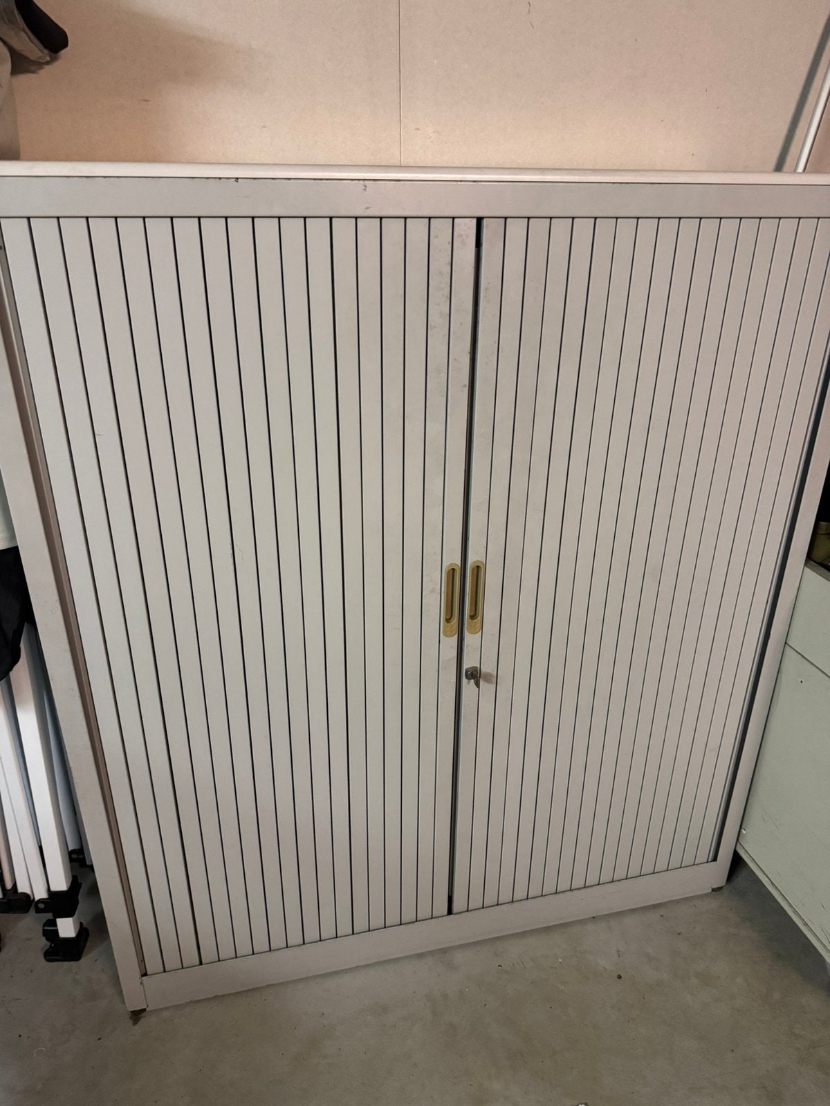 Roldeurkast / kantoorkast, Ophalen, Gebruikt, 100 tot 150 cm, 100 tot 150 cm