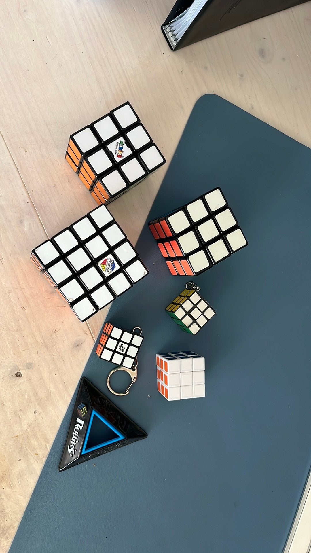 Kubus collectie - rubiks cube, Diversen, Bureau-accessoires, Ophalen of Verzenden, Zo goed als nieuw