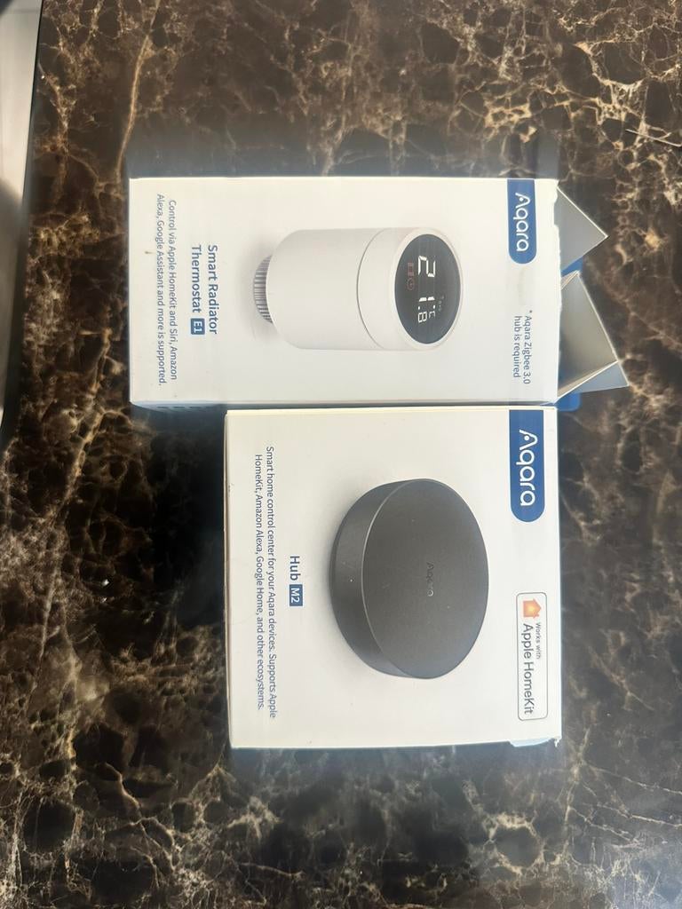 Aqara hub m2+ smart radiator thermostat, Ophalen of Verzenden, Zo goed als nieuw