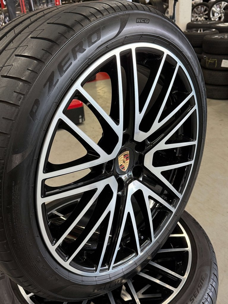 Originele 22'' Velgen Porsche Cayenne 9Y 2023+ Pirelli NCO, Auto-onderdelen, Niet ingevuld, Gebruikt, Banden en Velgen, Niet ingevuld