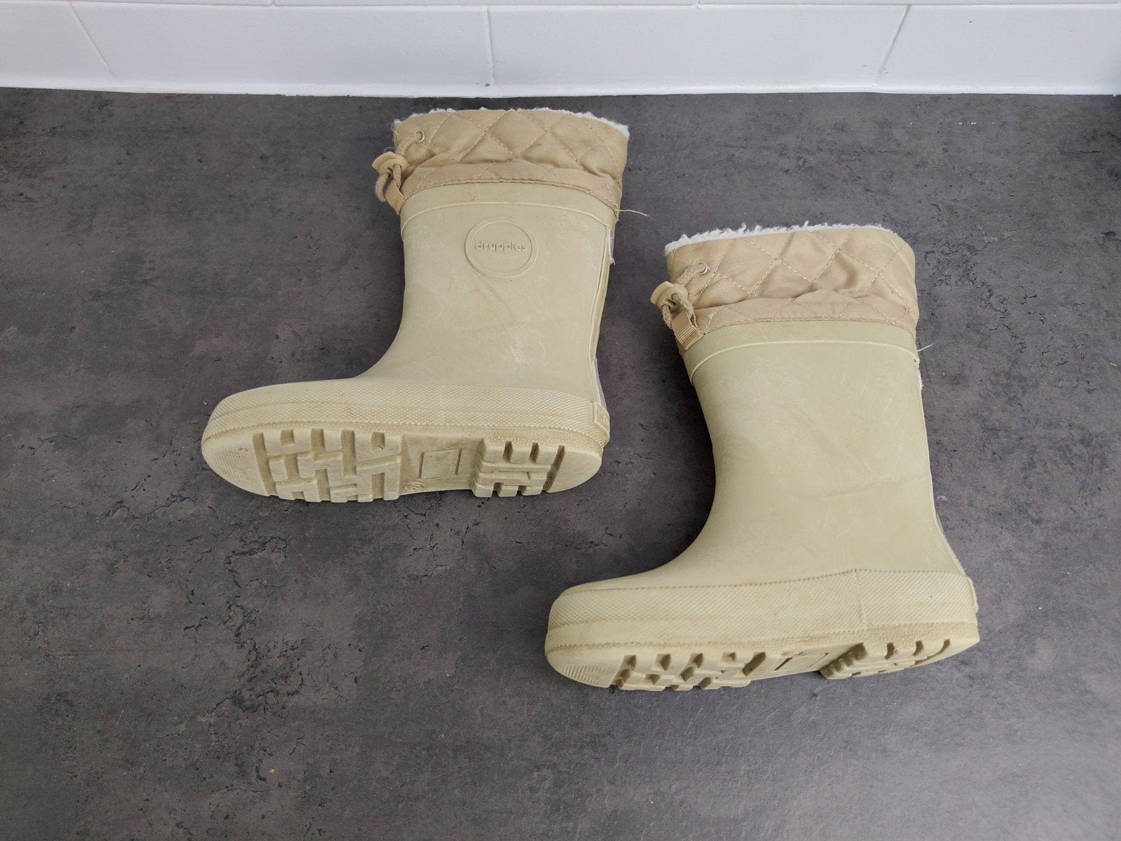 Warme gevoerde regenlaarzen druppies maat 27 voor kinderen, Ophalen of Verzenden, Gebruikt, Gruppies, Jongen of Meisje
