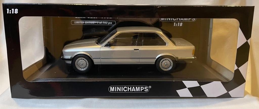 Gezocht! Minichamps 1982 BMW 323i E30 Silver 1:18, Ophalen of Verzenden, Zo goed als nieuw, MiniChamps