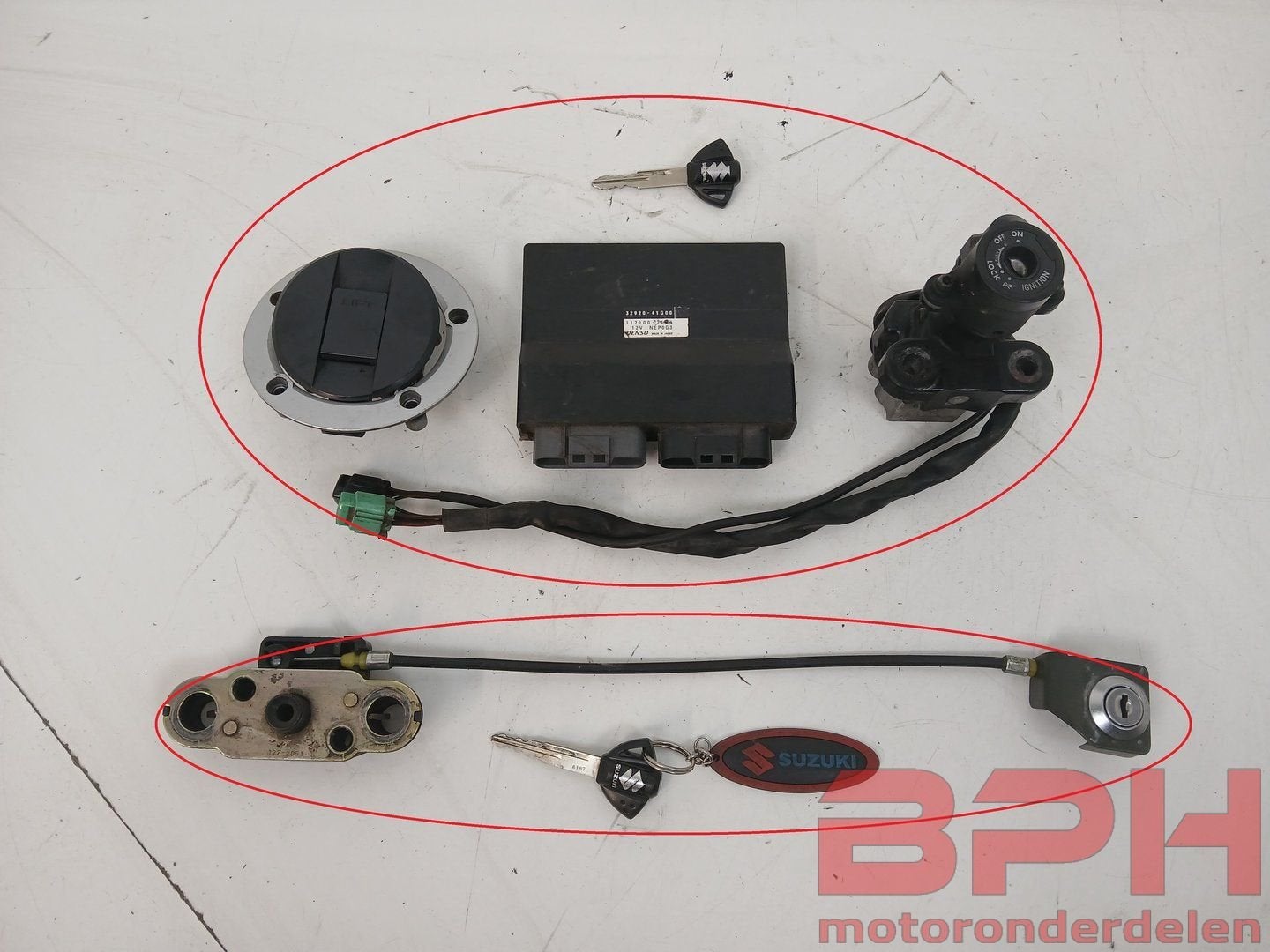 Slotenset + ECU Suzuki GSX-R 1000 K5 - K6 2005 t/m 2006 cont, Motoren, Onderdelen | Suzuki, Ophalen of Verzenden, -, -, -