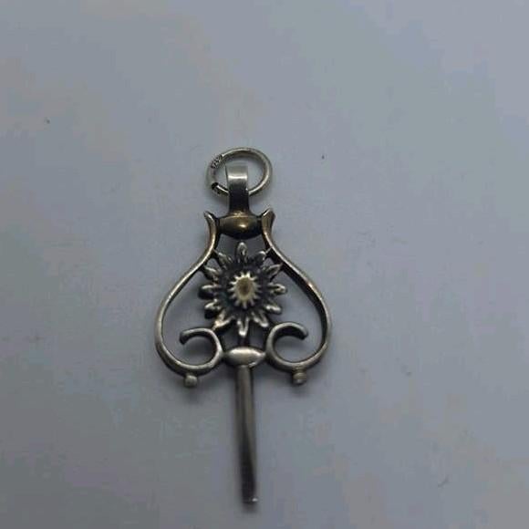 Antiek Zilveren Horlogesleuteltje Chatelaine Nienoord, Ophalen of Verzenden, Zilver