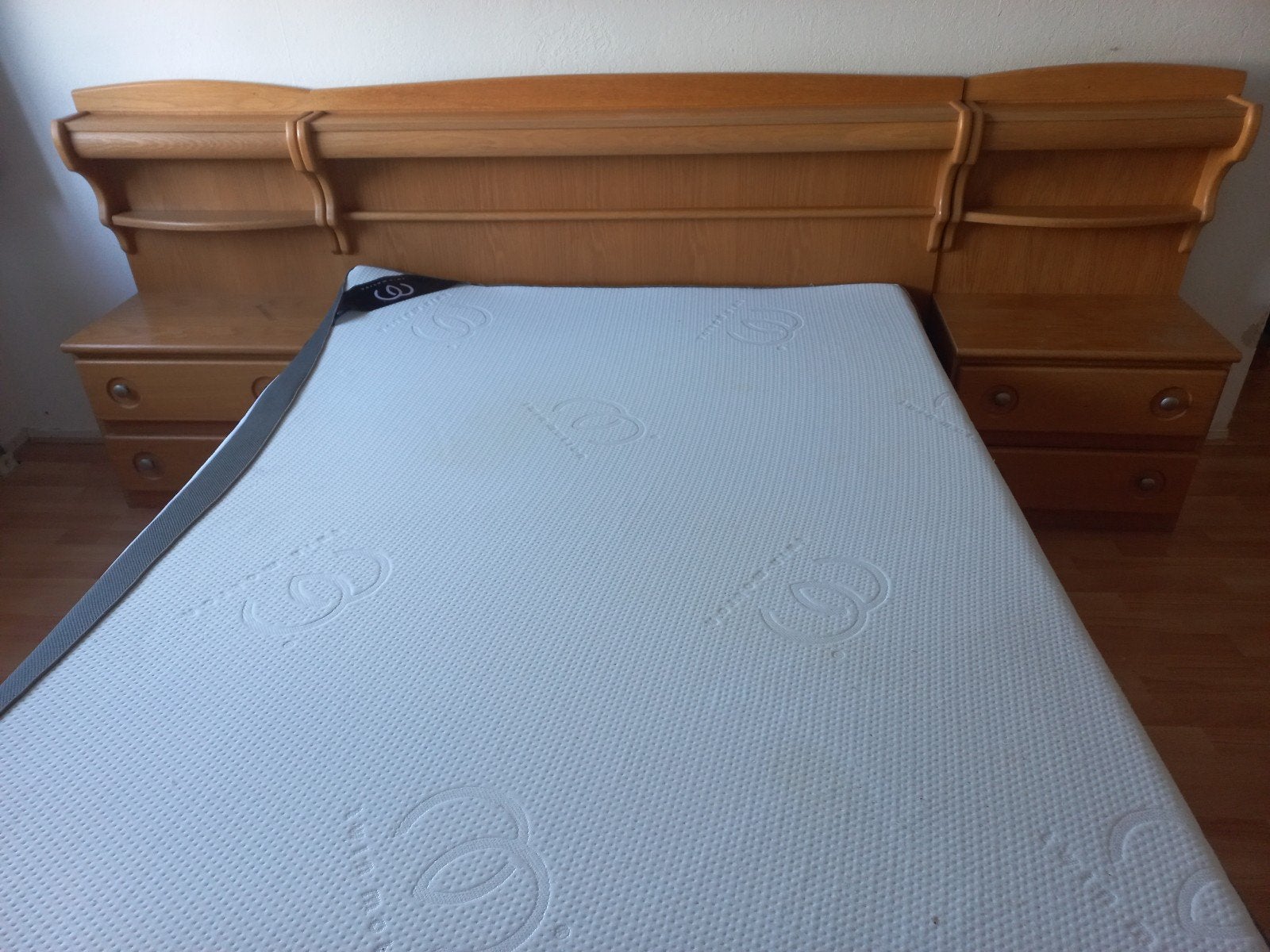 complete bed en ombouw en nachtkastjes  inclusief matras, Huis en Inrichting, Ophalen, Tweepersoons, Hout, 140 cm