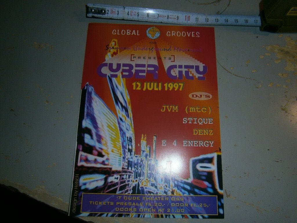Zeldzame Cyber City flyer 1997 Oss – nooit doorgegaan feest, Verzamelen, Ophalen, Rechthoekig Staand, A4 of kleiner, Zo goed als nieuw