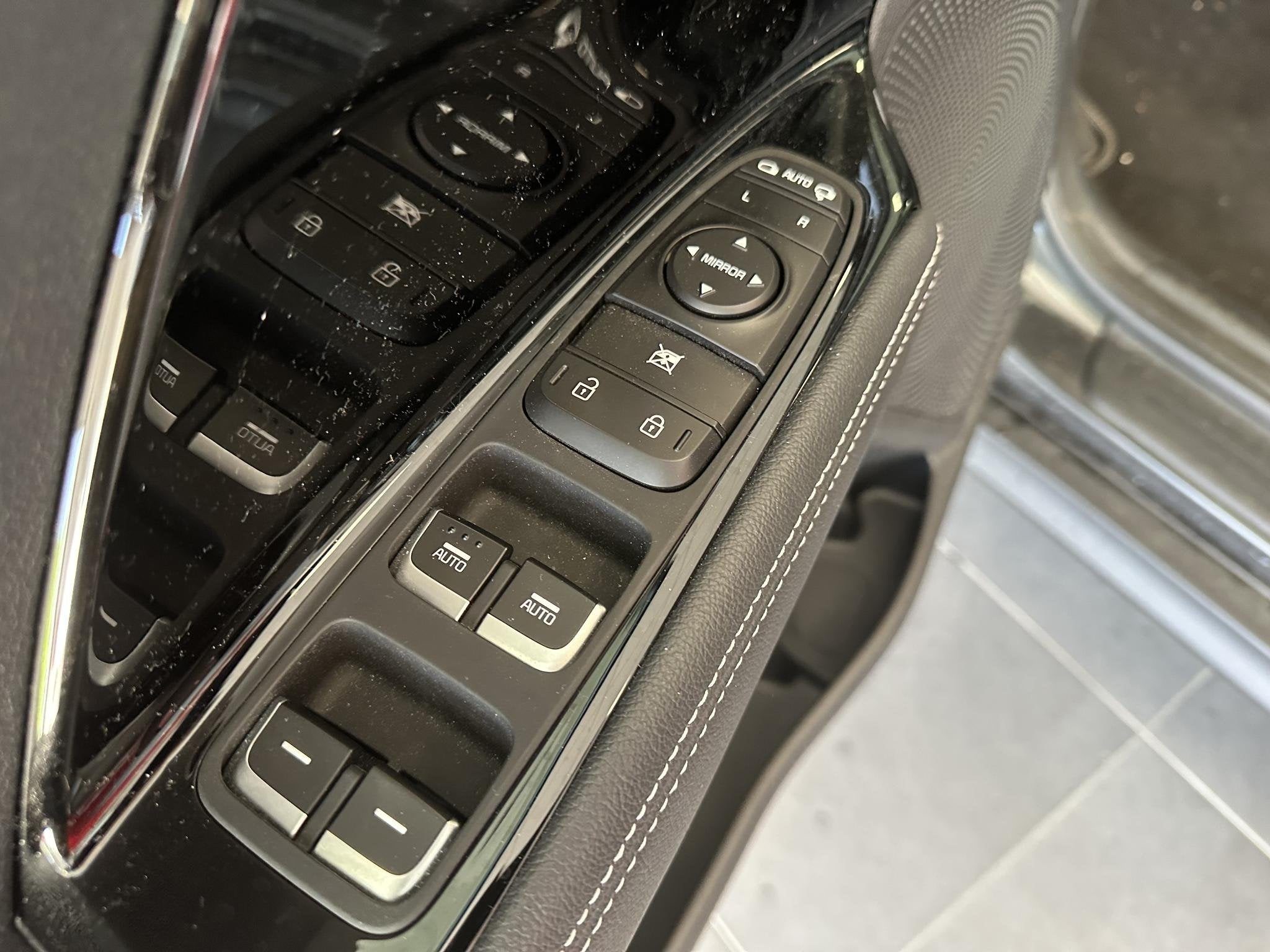Kia e-Niro DynamicPlusLine 64 kWh Dealeronderhouden!, Auto's, Gebruikt, 1712 kg, Leder en Stof, Origineel Nederlands