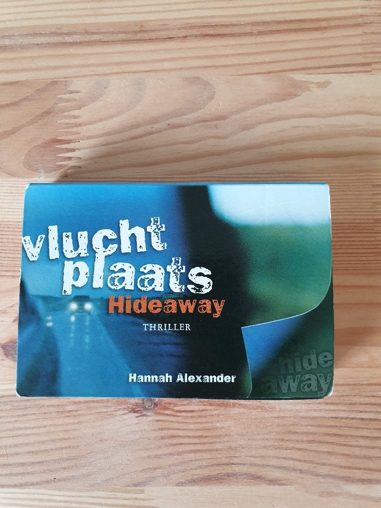 Dwarsligger nr 21- Hannah Alexander- Vluchtplaats Hideaway, Boeken, Ophalen of Verzenden, Gelezen