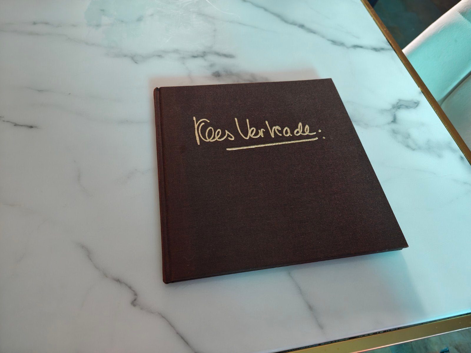 Gesigneerd boek Kees Verkade aan Heineken, Verzamelen, Muziek, Artiesten en Beroemdheden, Ophalen of Verzenden, Zo goed als nieuw
