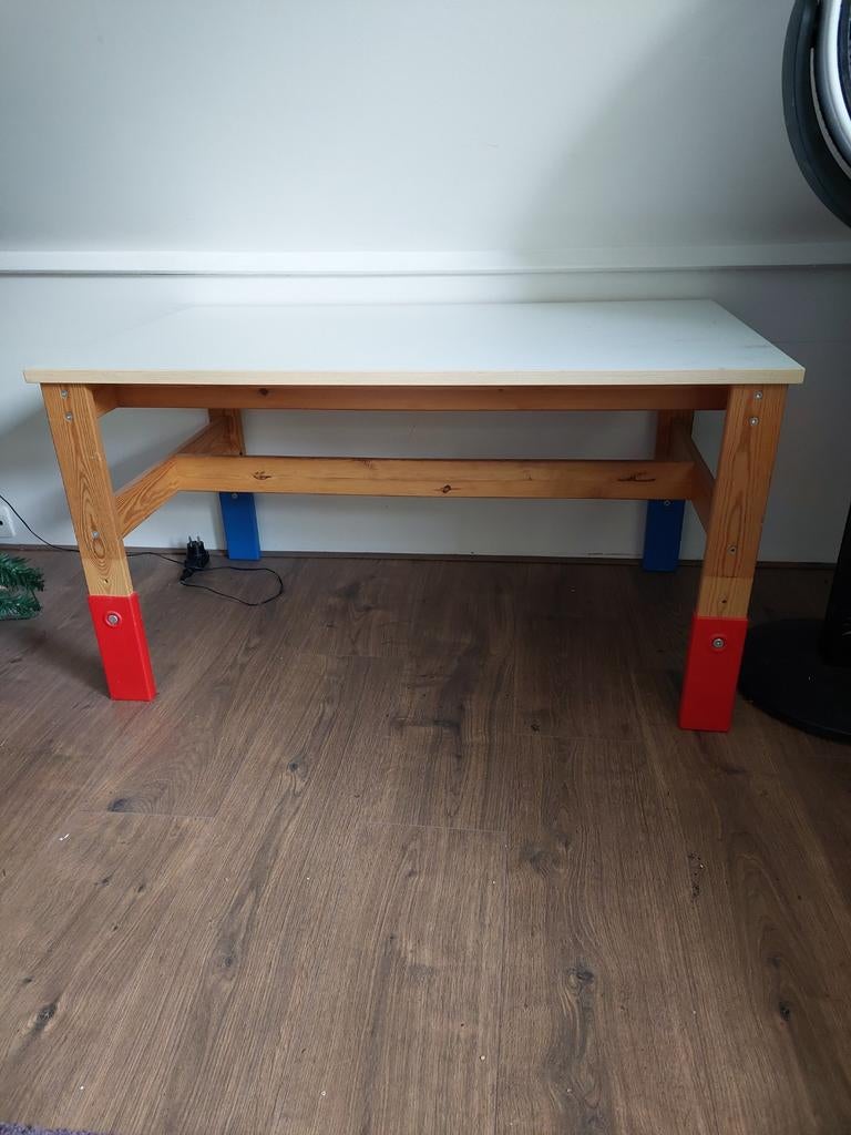 Kindertafel in hoogte verstelbaar, Kinderen en Baby's, Kinderkamer | Tafels en Stoelen, Ophalen, Tafel(s)