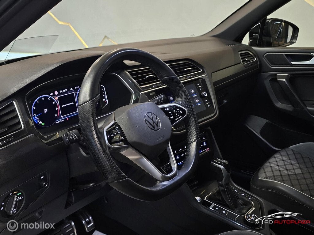 Volkswagen Tiguan Allspace 2.0 TSI 4Motion 3x R-line 7p. Pan, Auto's, Volkswagen, Automaat, Zwart, 1984 cc, Zwart