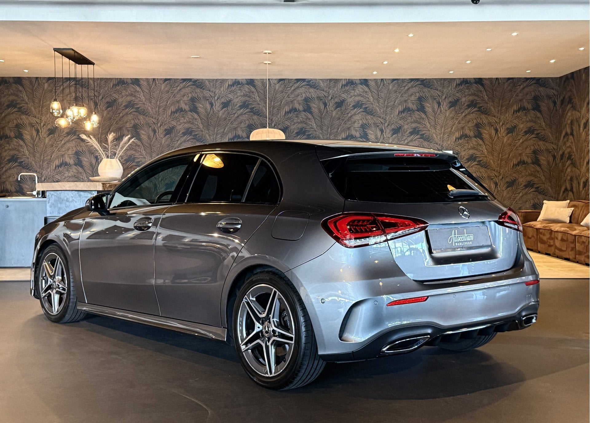 Mercedes-Benz A-Klasse 200 AMG Pakket I Automaat I WideScree, Auto's, Gebruikt, 4 cilinders, 1600 kg, 685 kg